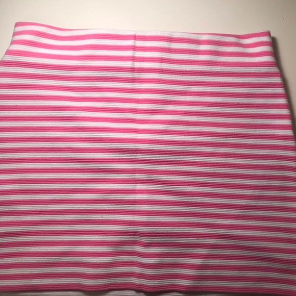 Lily Pulitzer pink and white stripped tight skirt - Picture 2 of 4